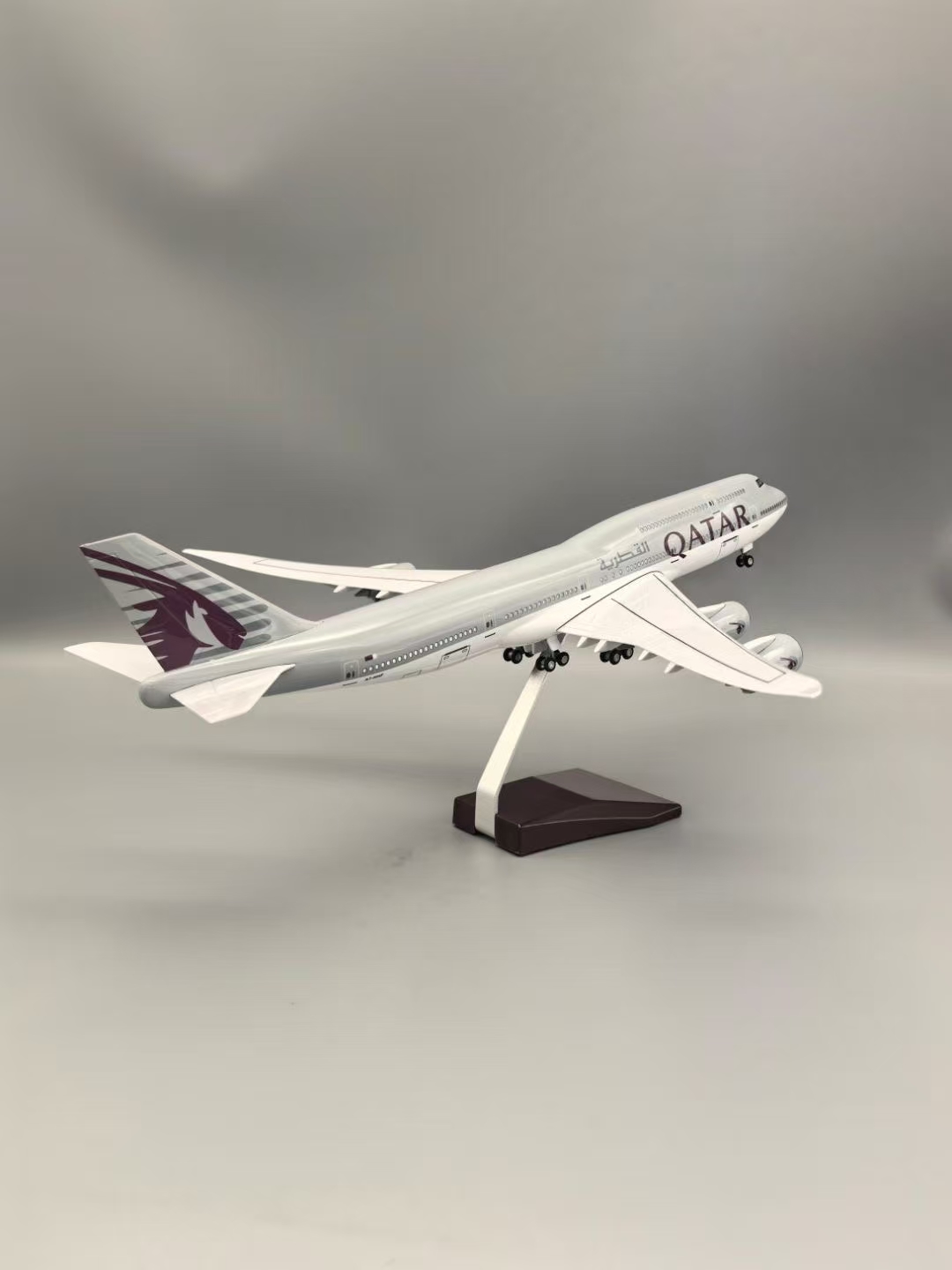 Airplane Model 1:130 Scale Boe - Home Decor Qatar recension och pris