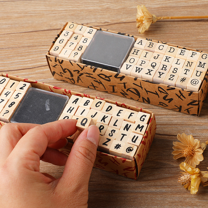 Basic Diary Set Typewriter Num - Wooden Letter Sign recension och pris