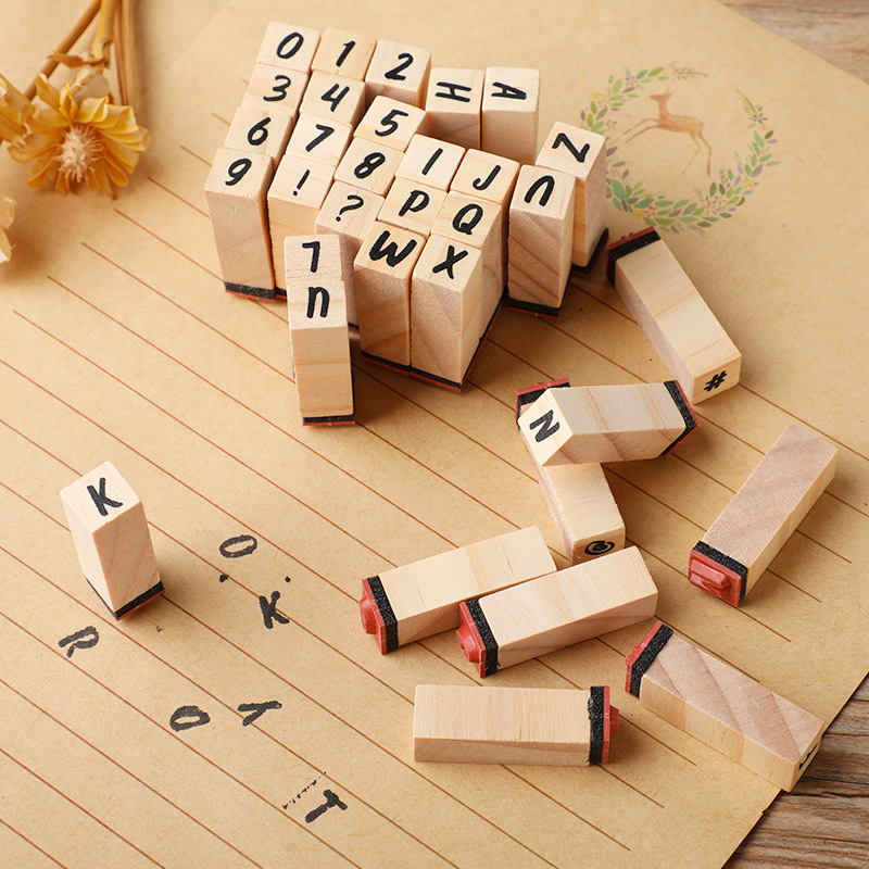 Basic Diary Set Typewriter Num - Wooden Letter Sign recension och pris